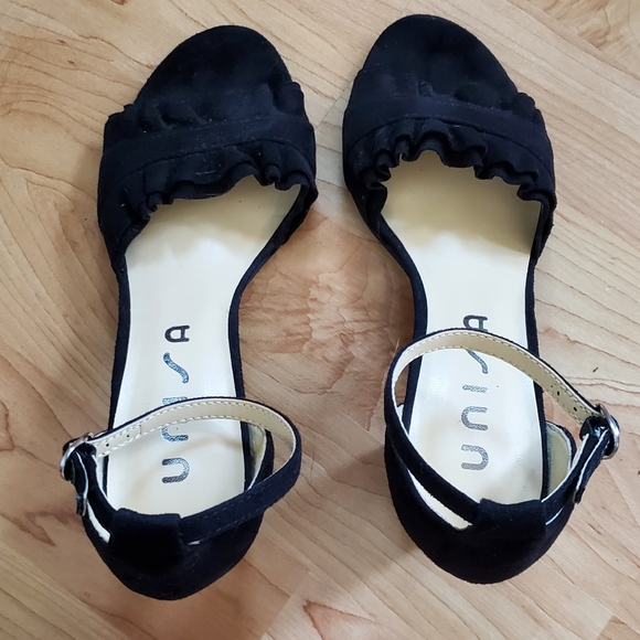 Black strappy heels - Picture 5 of 5